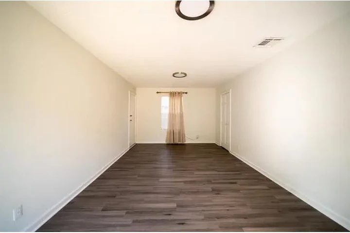 $900 : Acogedor dormitorio image 2