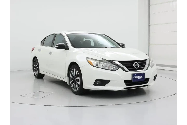 $13998 : Nissan Altima 2016 2.5 SV 4d image 1