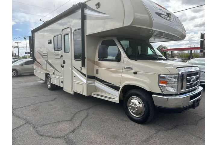 2018 E-450 image 3