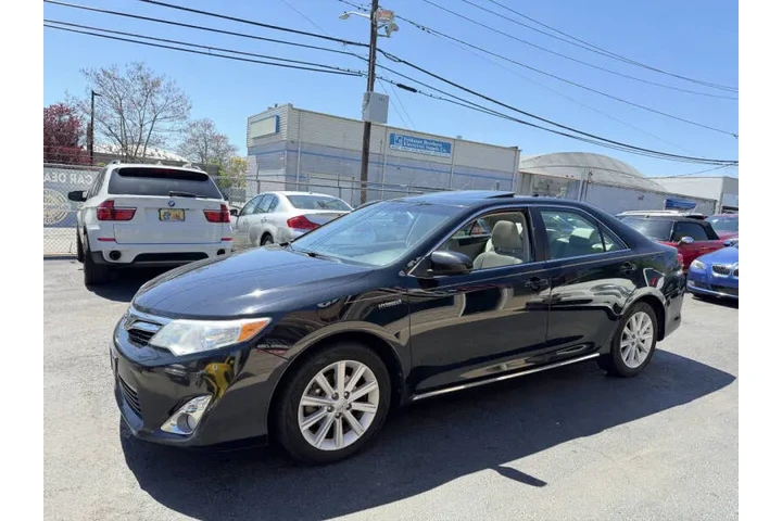 $7899 : 2014 Camry Hybrid XLE image 6