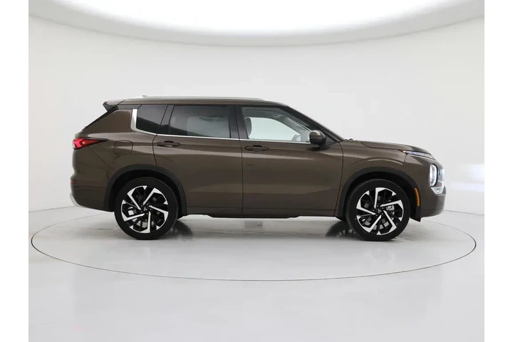 $30998 : Mitsubishi Outlander 2023 AW image 7