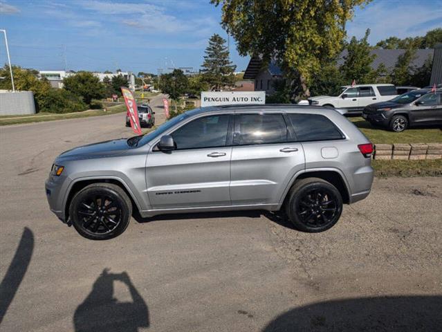 $17990 : 2018 Grand Cherokee Altitude image 3