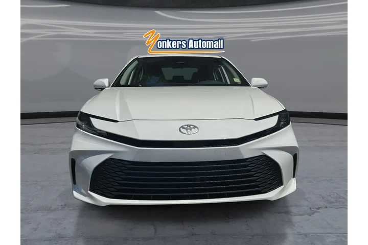 $25985 : Toyota Camry 2025 LE 4dr Sed image 2