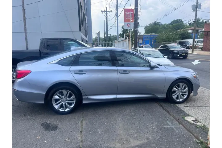 $17995 : Used 2020 Accord Sedan LX 1.5 image 3