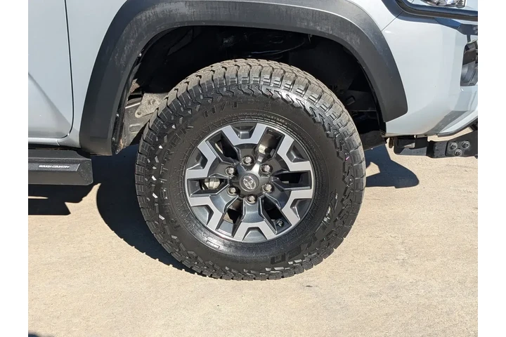 $33100 : Toyota Tacoma 2021 4x4 TRD S image 10