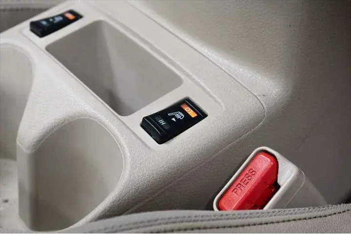 $15882 : Nissan Rogue 2017 AWD S 4dr image 10