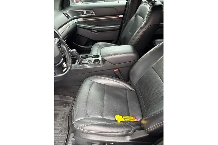$13780 : Ford Explorer 2017 Limited 4 image 4