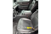 $13780 : Ford Explorer 2017 Limited 4 thumbnail