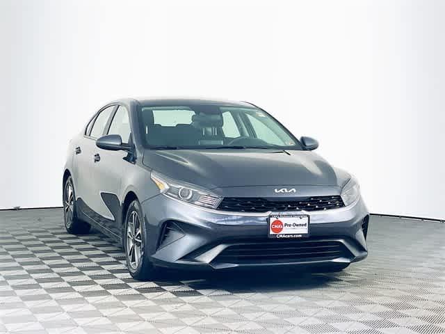 $18930 : PRE-OWNED 2022 KIA FORTE LXS image 1
