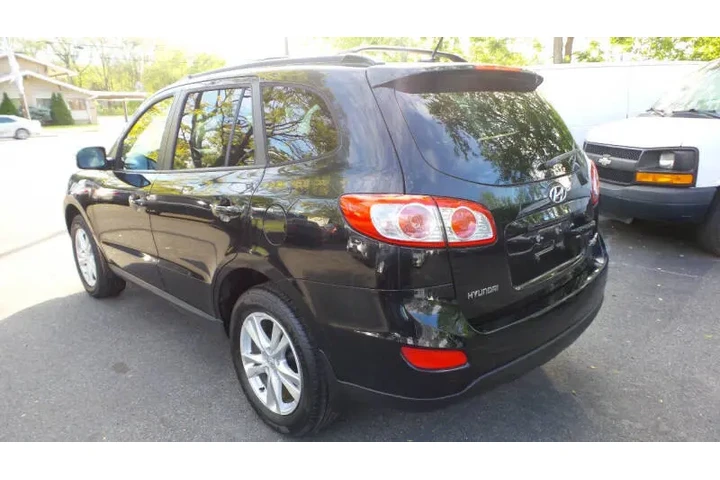 $7900 : 2011 Santa Fe SE image 7