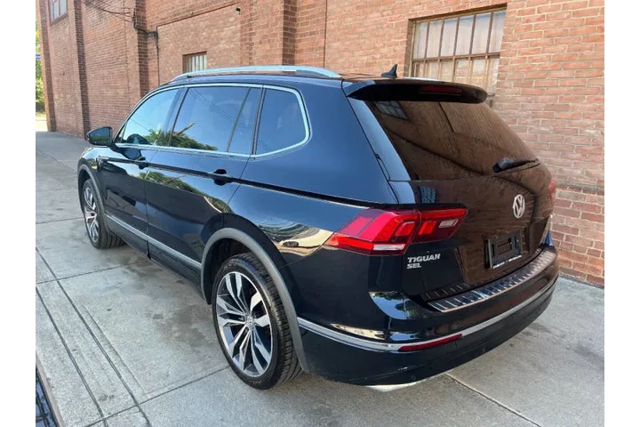 $20000 : 2020 Tiguan SEL Premium R-Lin image 5
