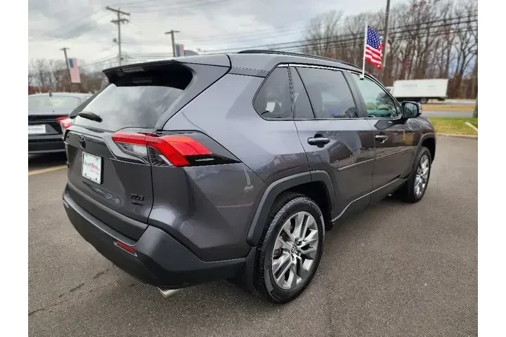 $33999 : Toyota RAV4 2023 AWD XLE Pre image 7