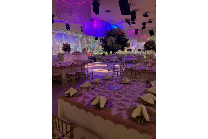 SALÓN EN HOLLYWOOD image 6