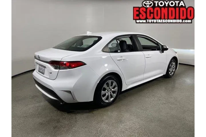$23498 : Toyota Corolla 2022 LE 4dr S image 3