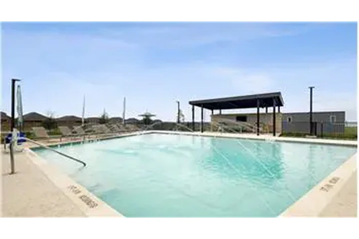 $2366 : Rental property with 3 bedro image 9