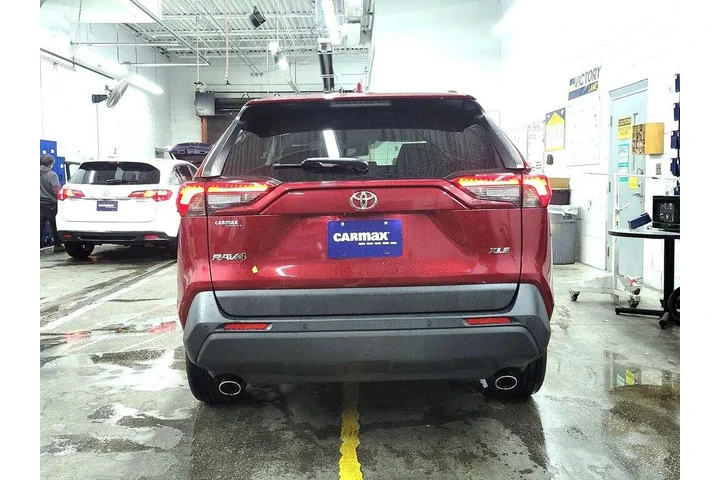 $22998 : Toyota RAV4 2019 XLE Premium image 6