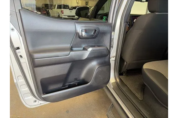 $34000 : Toyota Tacoma 2020 4x2 TRD O image 7