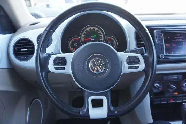$18988 : Volkswagen Beetle 2017 1.8T image 10