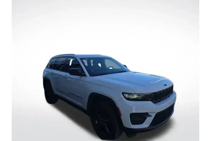 $26500 : Jeep Grand Cherokee 2023 4x2 image 4