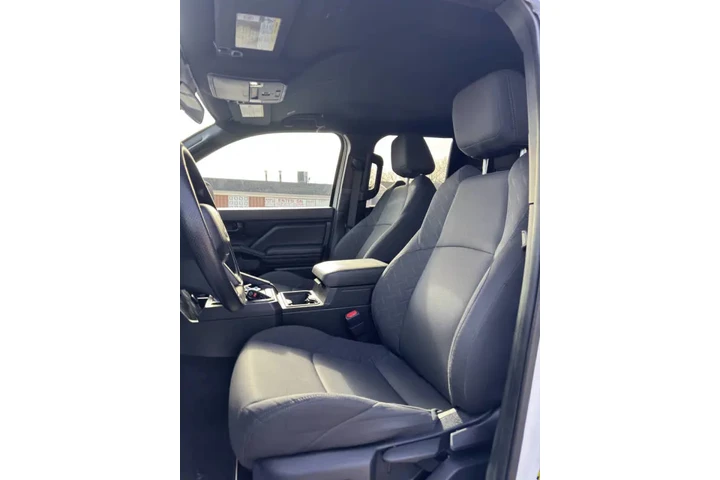 $32750 : 2025 Tacoma SR image 8