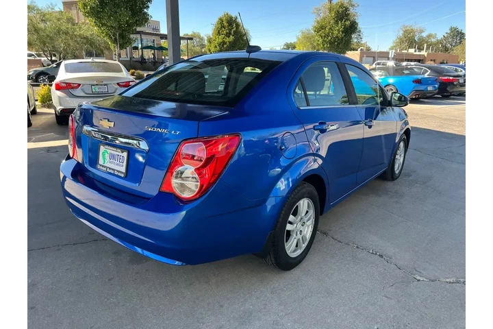 2016 Sonic LT Auto Sedan image 5