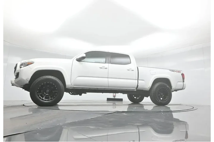 $27500 : Toyota Tacoma 2018 4x4 TRD S image 6