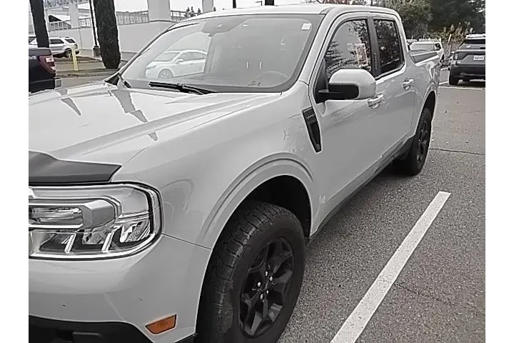 $27988 : Ford Maverick 2022 AWD XL 4d image 3