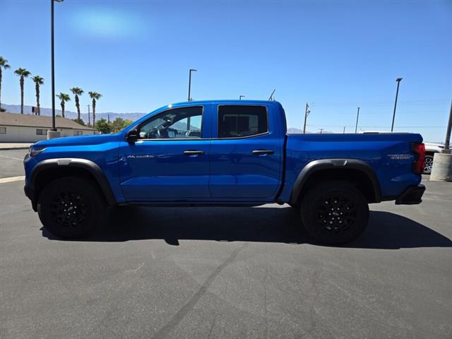 $37918 : Pre-Owned 2023 COLORADO 4WD T image 4