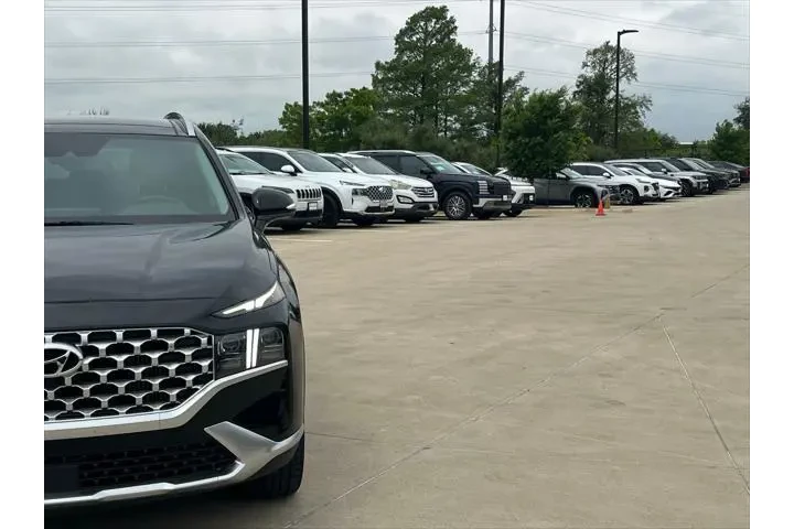 $24970 : Hyundai SANTA FE Plug-In Hyb image 3