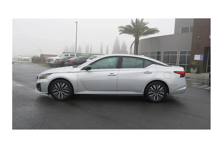 $18984 : 2024 Altima 2.5 SV image 9