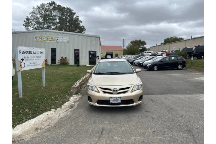 $7990 : 2012 Corolla LE image 9