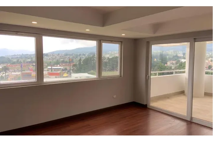 $1 : Apartamento en venta en Xela image 1