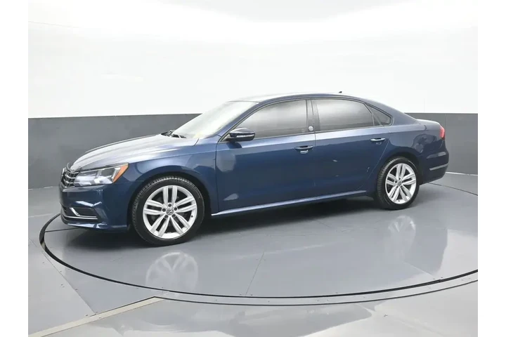 $13935 : Volkswagen Passat 2019 Wolfs image 2