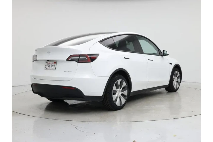 $28998 : Tesla Model Y 2022 AWD Long image 8