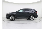 $27998 : Toyota RAV4 2021 AWD XLE Pre thumbnail