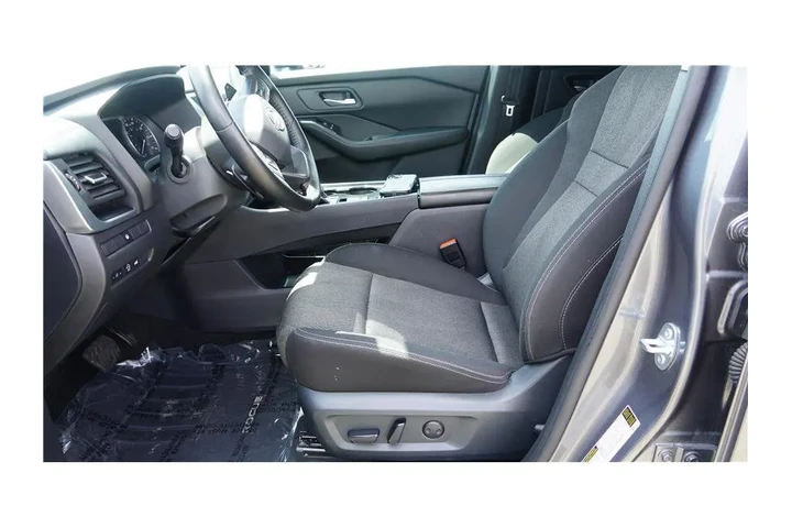 $22984 : 2025 Rogue SV image 10