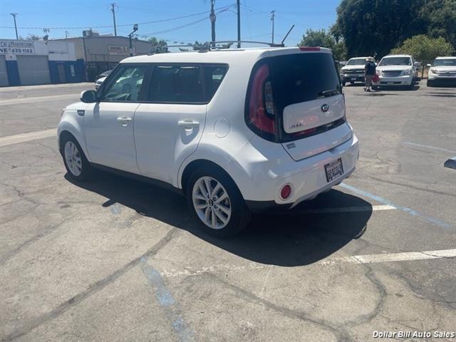 $12450 : 2019 Soul + Wagon image 5