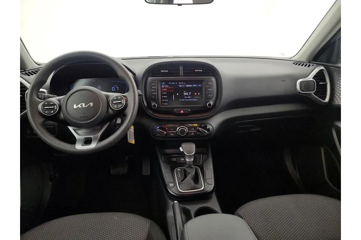 $18998 : Kia Soul 2025 LX 4dr Crossov image 9