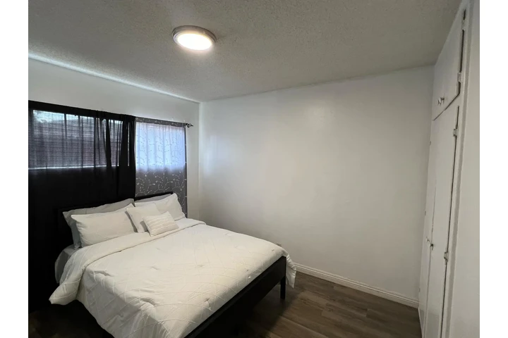 $750 : Cuarto image 2