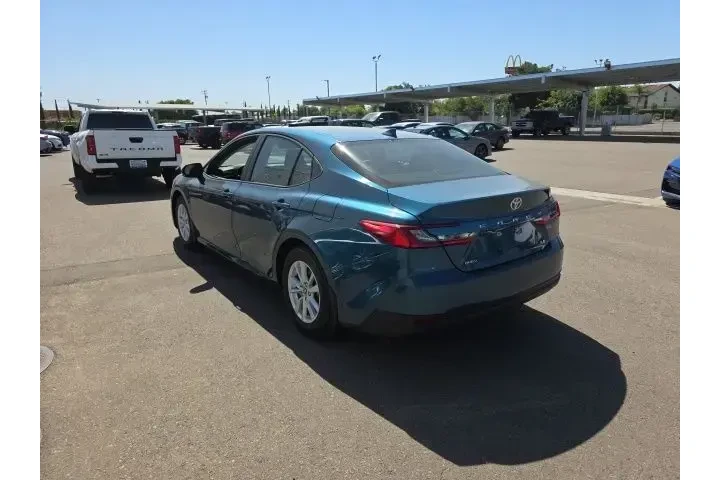 $34900 : Toyota Camry 2026 SE 4dr Sed image 4
