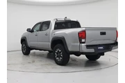 $28998 : Toyota Tacoma 2018 4x4 TRD P thumbnail