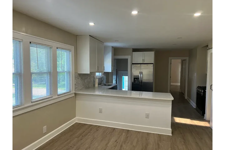 $1650 : House rent in Indianapolis IN image 3