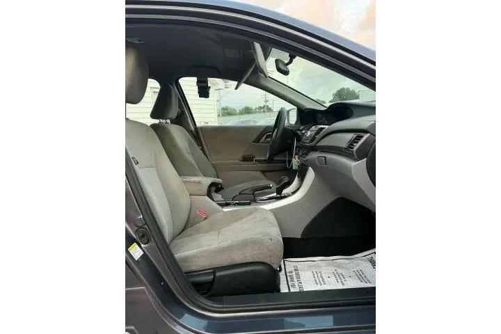 $10500 : Honda Accord 2013 LX 4dr Sed image 6