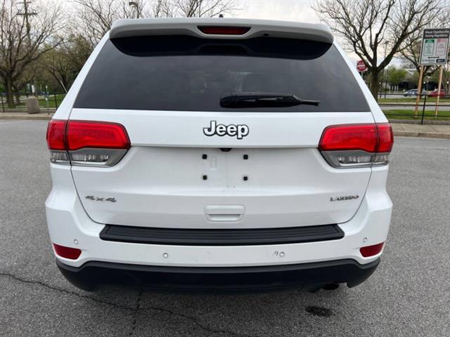 $12900 : 2017 Grand Cherokee Laredo image 8