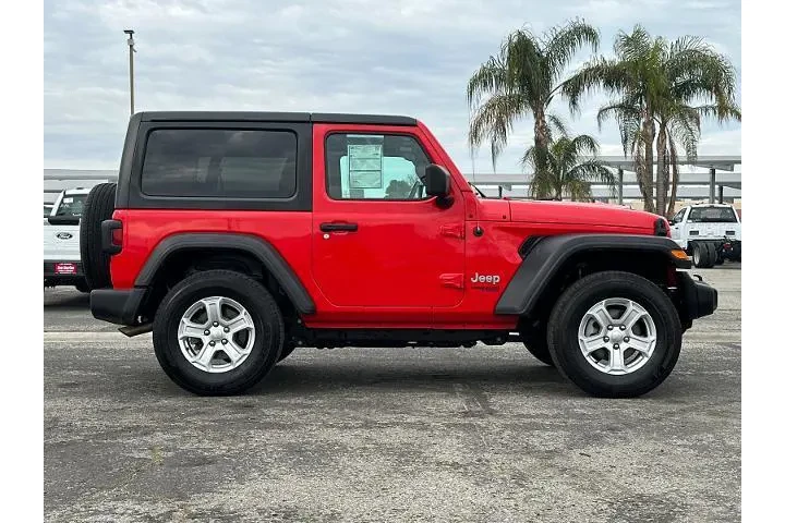 $19990 : Jeep Wrangler 2019 4x4 Sport image 2