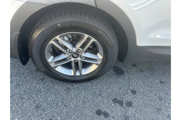 $14108 : Hyundai SANTA FE Sport 2018 image 5