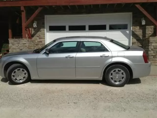 $2800 : 2007 Chrysler 300 Limited image 1