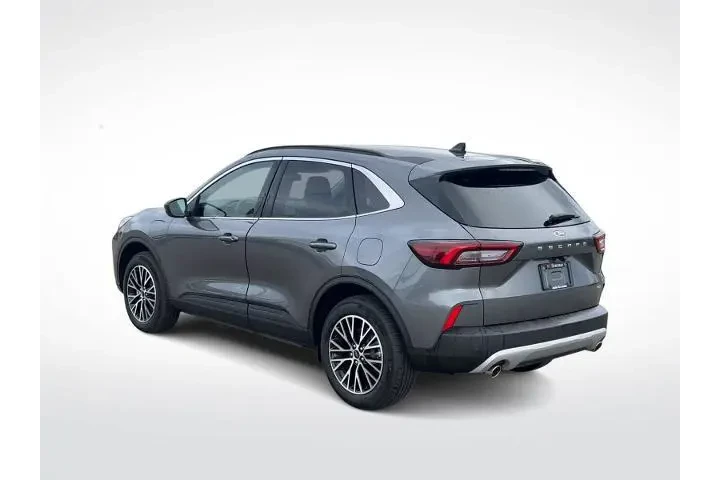 $27590 : Ford Escape Plug-In Hybrid 2 image 6