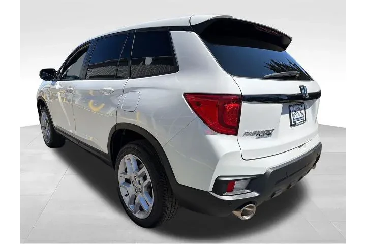 $36765 : Honda Passport 2025 AWD EX-L image 4