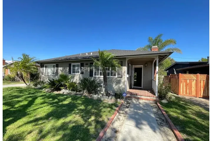 $2195 : READY NOW in ✅ Long Beach CA✅ image 1
